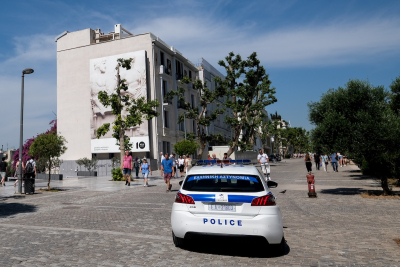 Θεσσαλονίκη: Ληστεία σε ψιλικατζίδικο – Απείλησαν τον υπάλληλο