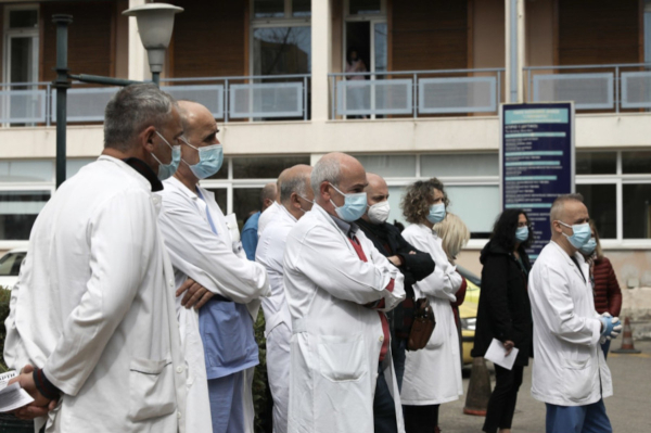 Παγώνη κατά Γκάγκα: Επικίνδυνη και εξευτελιστική για τους ασθενείς η τροπολογία του υπουργείου Υγείας