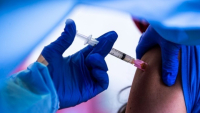 Γκάγκα: Να εμβολιαστεί ο κόσμος χωρίς συνταγή γιατρού - Έχουμε μία πολύ βαριά σεζόν γρίπης