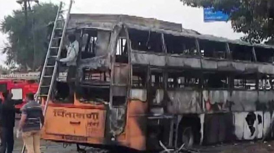 Ινδία: Τουλάχιστον 12 νεκροί σε πυρκαγιά που ξέσπασε σε λεωφορείο στην πόλη Νάσικ