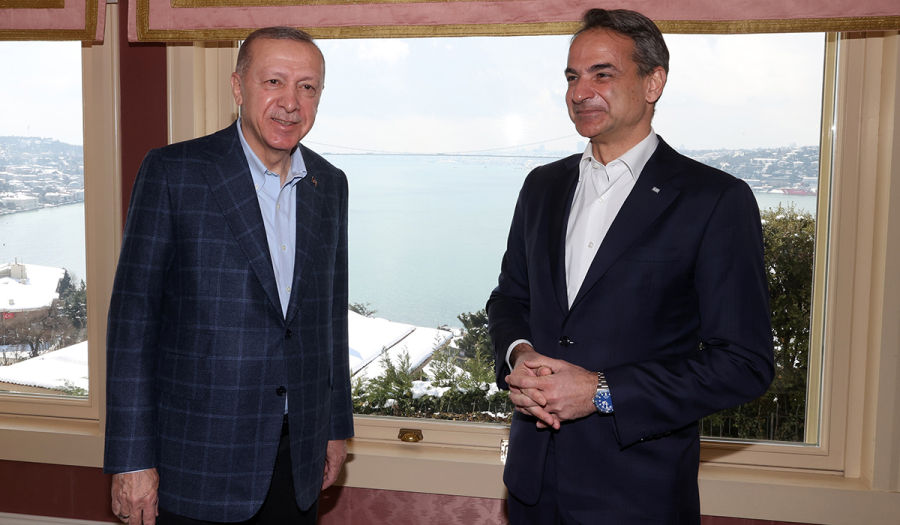 Μαξίμου: «Παράθυρο ευκαιρίας» για επανεκκίνηση των σχέσεων Ελλάδας – Τουρκίας η συνάντηση Μητσοτάκη με Ερντογάν
