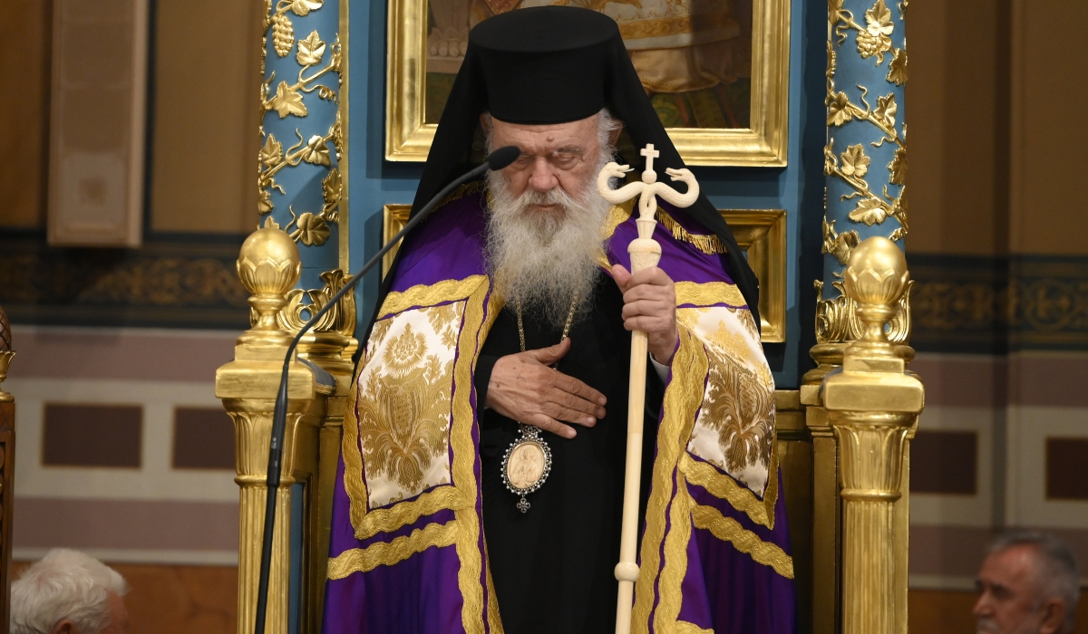 Αρχιεπίσκοπος Ιερώνυμος: Νέο μήνυμα με φόντο τη «Νίκη» - «Η Εκκλησία αγαπάει τους πάντες»