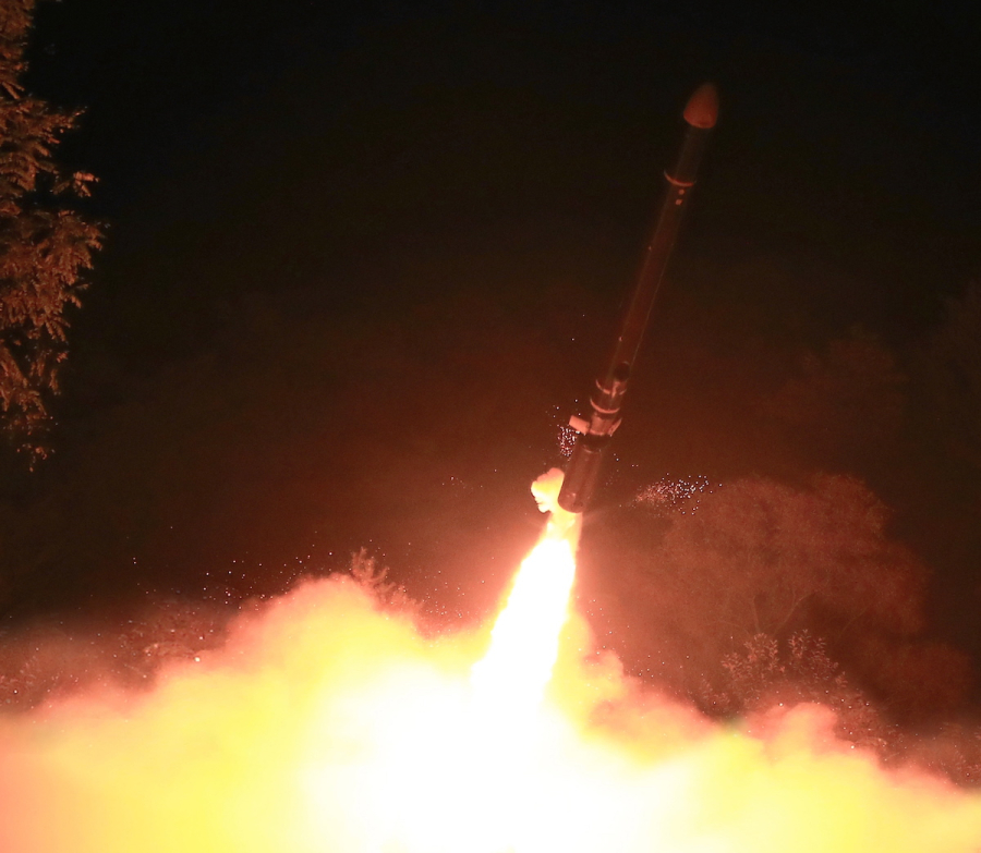 Βόρεια Κορέα: Νέα εκτόξευση δύο βαλλιστικών πυραύλων