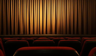 Ανεμβολίαστοι: Πώς μπαίνουν σε σινεμά