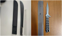Πειραιάς: Χειροπέδες σε 4 ανηλίκους – Απειλούσαν με μαχαίρια συνομήλικούς τους
