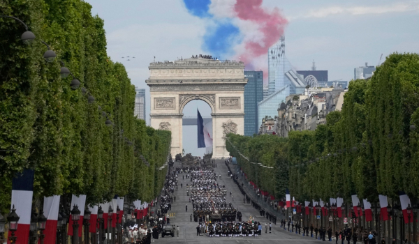 Ημέρα της Βαστίλης: Μεγαλειώδης παρέλαση για την Εθνική Γιορτή της Γαλλίας (Βίντεο)