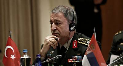 Ο Τούρκος υπουργός Άμυνας ανεβάζει την ένταση των προκλήσεων