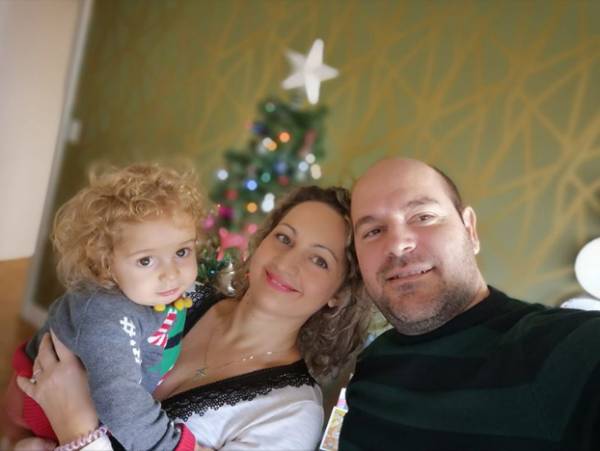 Παναγιώτης - Ραφαήλ: Οι ευχές της οικογένειας για τα Χριστούγεννα