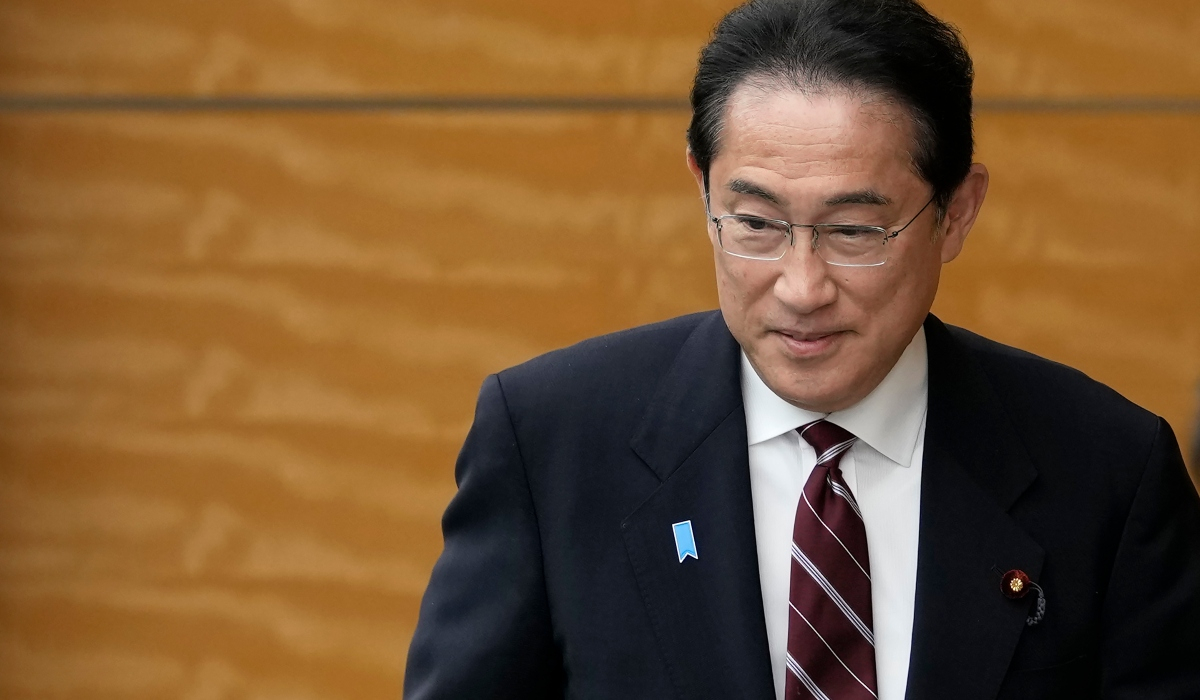 Ο Ιάπωνας Πρωθυπουργός απέλυσε τον γιο του επειδή διοργάνωσε πάρτι στην επίσημη κατοικία του πατέρα του