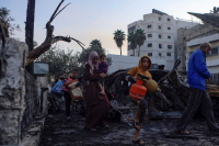 Η Γάζα μετά τον βομβαρδισμό του νοσοκομείου: Απόγνωση και θάνατος (εικόνες)