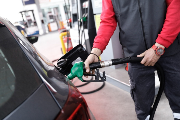 H Eλλάδα έχει την 8η ακριβότερη τιμή βενζίνης στον κόσμο