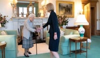 Βασίλισσα Ελισάβετ: Πιο εύθραυστη από ποτέ - Συγκλονίζει η φωτογράφος που τράβηξε την τελευταία της εικόνα