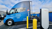 H Pepsi υποκλίνεται μπροστά στα ηλεκτρικά φορτηγά της Tesla