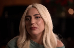 Lady Gaga: «Με βίασε μουσικός παραγωγός στα 19 μου και είχα τάσεις αυτοκτονίας»