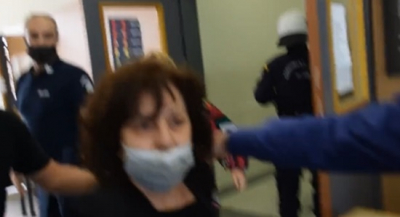 Δίκη Ζακ Κωστόπουλου: Τραμπούκισαν την Μάγδα Φύσσα, όσα καταγγέλλει - Δείτε το βίντεο