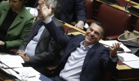 Νέο σαρδάμ από τον Μητσοτάκη: «Θέλουμε πρωθυπουργό τον Τσίπρα ή τον Μητσοτάκη σε κυβέρνηση ΝΔ;»
