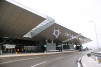 Θεσσαλονίκη: Συνελήφθη αστυνομικός στο αεροδρόμιο «Μακεδονία» για διακίνηση μεταναστών