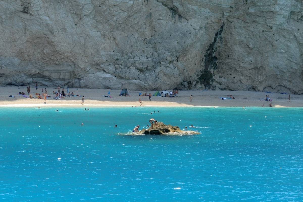 Τρεις ελληνικές παραλίες στη λίστα με τις 13 ασφαλέστερες της Ευρώπης