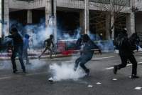 ΚΚΕ για καταστολή στις διαδηλώσεις: Πιο μαχητική απάντηση