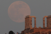 Ολική έκλειψη Σελήνης: Αν χάσατε το «ματωμένο φεγγάρι», δείτε το βίντεο
