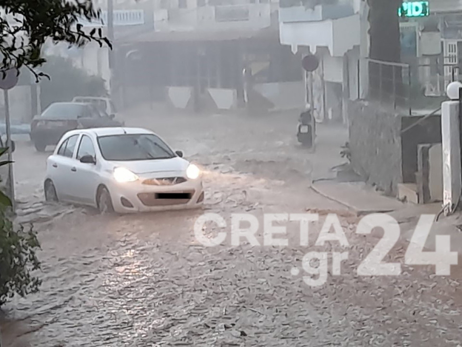 Στο έλεος της κακοκαιρίας η Κρήτη: Υδροστρόβιλος, πλημμυρισμένοι δρόμοι και διακοπές ρεύματος
