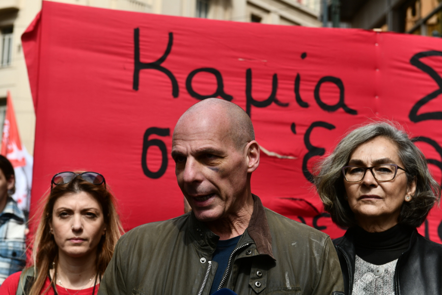 Νέα προσαγωγή για την επίθεση στον Βαρουφάκη - 35χρονος o δράστης που συμμετείχε στα επεισόδια της Αθήνας