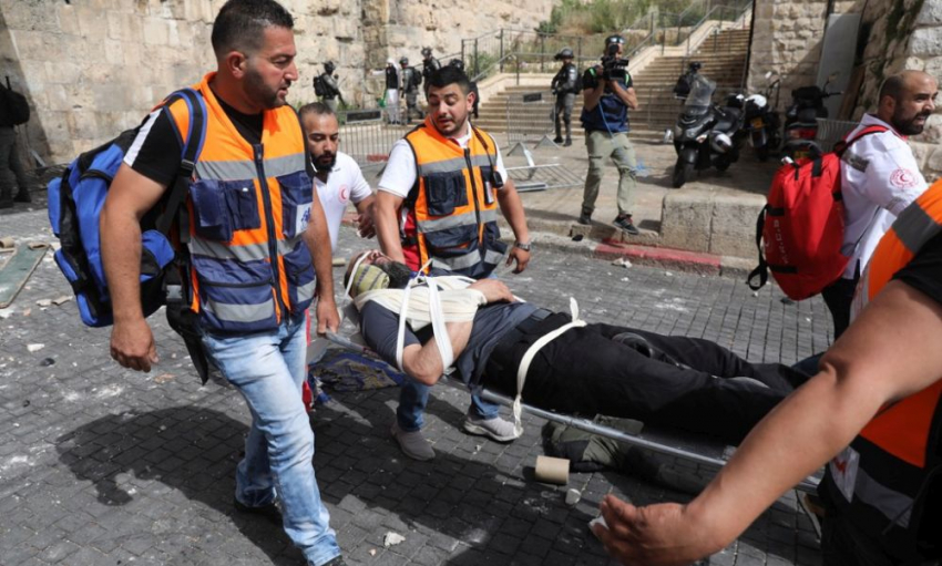 Πεδίο μάχης η Ιερουσαλήμ: Εκατοντάδες τραυματίες και πολλές συλλήψεις