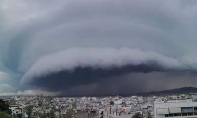 Καταιγίδα σαρώνει τώρα Αττική και Αθήνα