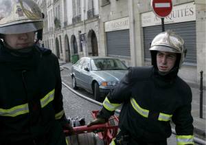 Δεκάδες τραυματίες από φωτιά σε πολυκατοικία στην Τουλούζη