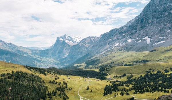 Άλπεις: Από το λευκό στο… πράσινο - Γιατί η μεγαλύτερη οροσειρά της Ευρώπης αλλάζει χρώμα