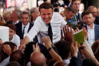 Γαλλικές εκλογές: Σαρωτική νίκη Μακρόν με 58% δίνουν τα exit polls