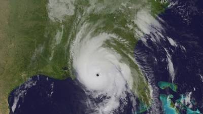 Κυκλώνας Αϊζάιας: Σε κατάσταση έκτακτης ανάγκης Φλόριντα και Βόρεια Καρολίνα