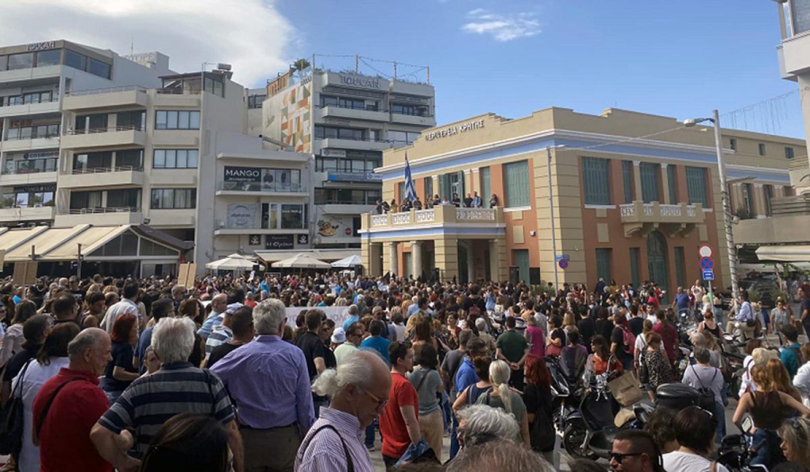 Ηράκλειο: Μεγάλο συλλαλητήριο και πορεία για τις ελλείψεις στο Βενιζέλειο Νοσοκομείο