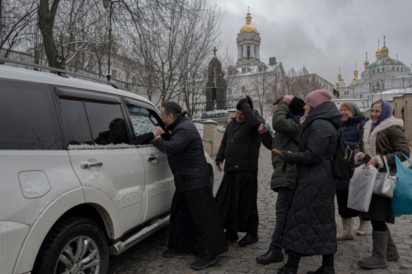 Ουκρανία: Συμπλοκές έξω από το μοναστήρι της Λαύρας των Σπηλαίων (βίντεο)