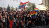 Thessaloniki Pride: Φασιστική επίθεση δέχτηκε η πορεία (Βίντεο)