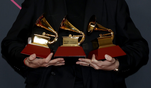 Βραβεία Grammy 2022: Δείτε τη λίστα με τις υποψηφιότητες