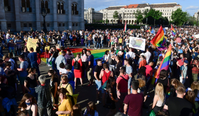 Ουγγαρία: Σάλος, απαγορεύουν δια νόμου την «προώθηση» της ομοφυλοφιλίας σε ανήλικους