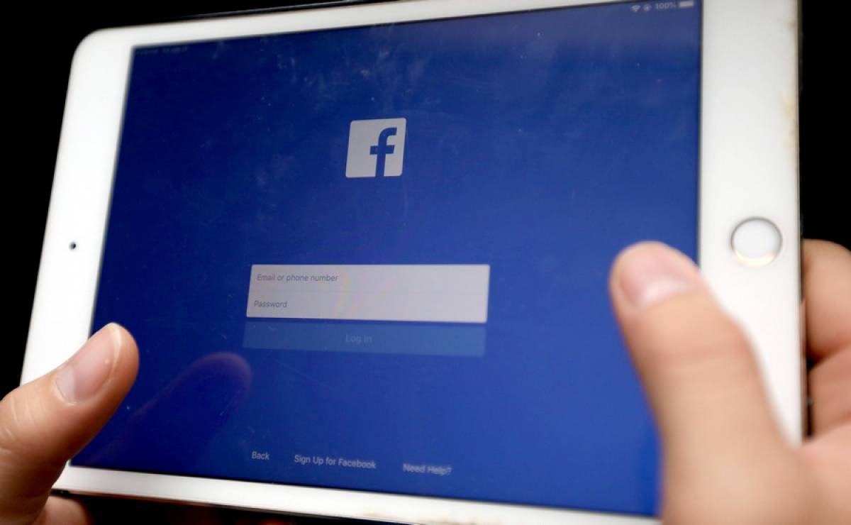 Ο ιδρυτής του Facebook ζητά αυστηρότερες ρυθμίσεις στο Διαδίκτυο