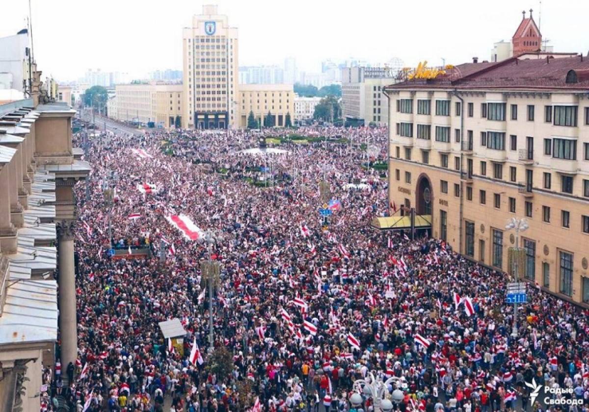 Λευκορωσία: Χιλιάδες άνθρωποι διαδηλώνουν κατά του προέδρου Λουκασένκο
