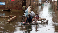Ινδία: Τουλάχιστον 15 νεκροί από πλημμύρες και κατολισθήσεις που προκάλεσαν βροχοπτώσεις των μουσώνων