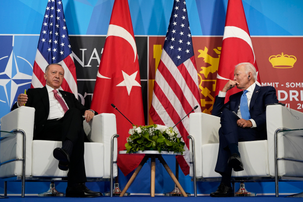 Κοντά σε συνάντηση Μπάιντεν-Ερντογάν στη σύνοδο κορυφής του ΝΑΤΟ