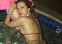 Bella Thorne: Την απείλησαν με γυμνές φωτογραφίες και τις δημοσίευσε μόνη