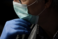 Κορονοϊός: Τα συμπτώματα και πώς ξεχωρίζουμε τη γρίπη