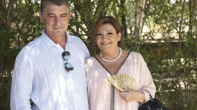 Γιώργος Καραϊβάζ: «Μαθαίνω ότι η υπόθεση μπήκε στο αρχείο» λέει η σύζυγος του δημοσιογράφου