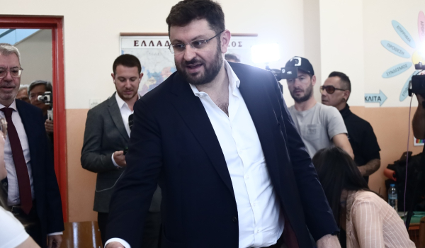 Ο Κώστας Ζαχαριάδης κλείνει το «μάτι» στον Χάρη Δούκα: Ζήτησα συνάντηση, δεν θα μείνω απαθής