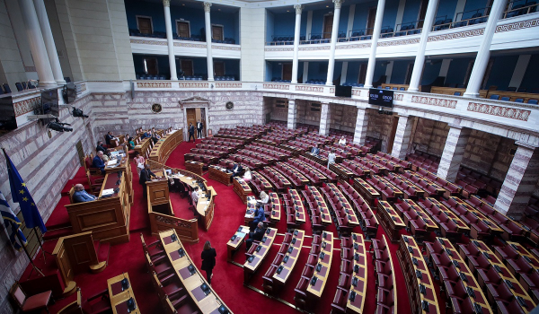 Στη Βουλή φέρνει ο ΣΥΡΙΖΑ τις επαναπροωθήσεις στον Έβρο