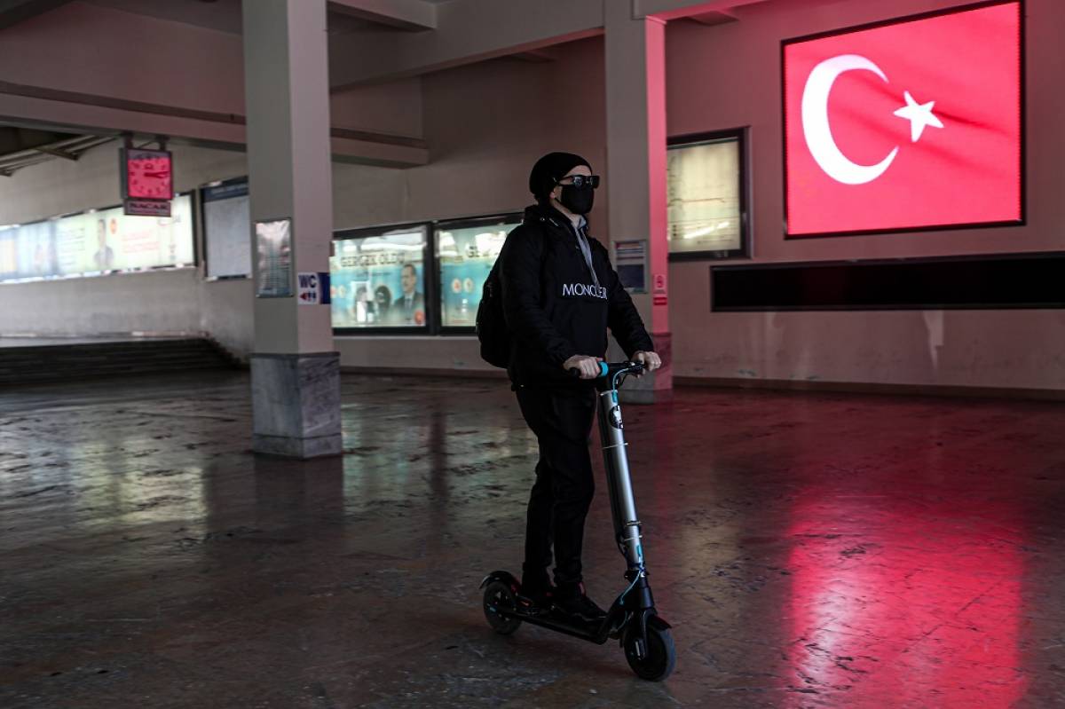 Lockdown και απαγόρευση κυκλοφορίας στη Τουρκία