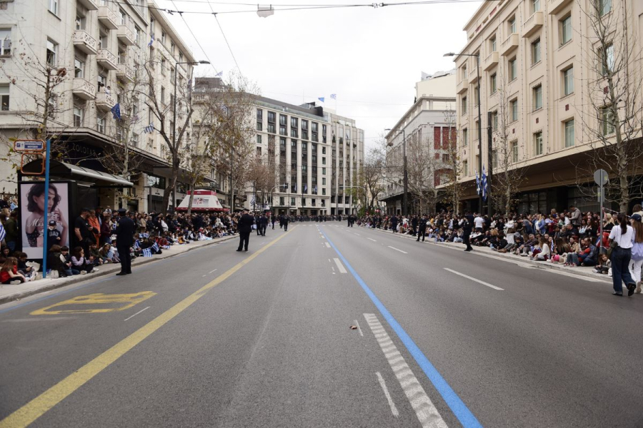 Άνοιξαν οι δρόμοι στο κέντρο της Αθήνας