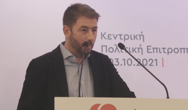 Νίκος Ανδρουλάκης: Να προχωρησει άμεσα ο υποχρεωτικός εμβολιασμός σε όσους ερχονται σε επαφή με τους πολίτες