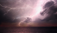 «Νέαρχος»: Αγγίζει την Ελλάδα ο Μεσογειακός Κυκλώνας - Τι λένε οι μετεωρολόγοι για την πορεία του